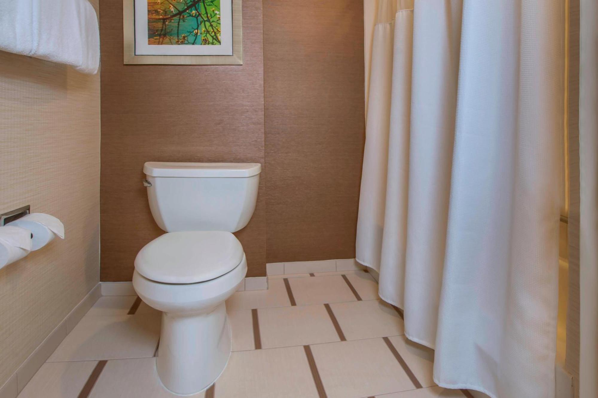 Fairfield Inn & Suites By Marriott Frederick Bagian luar foto