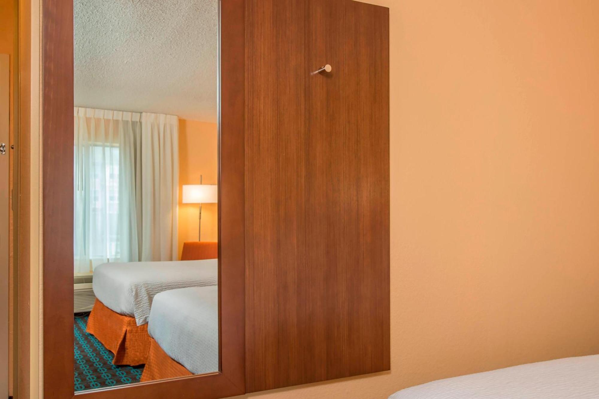 Fairfield Inn & Suites By Marriott Frederick Bagian luar foto