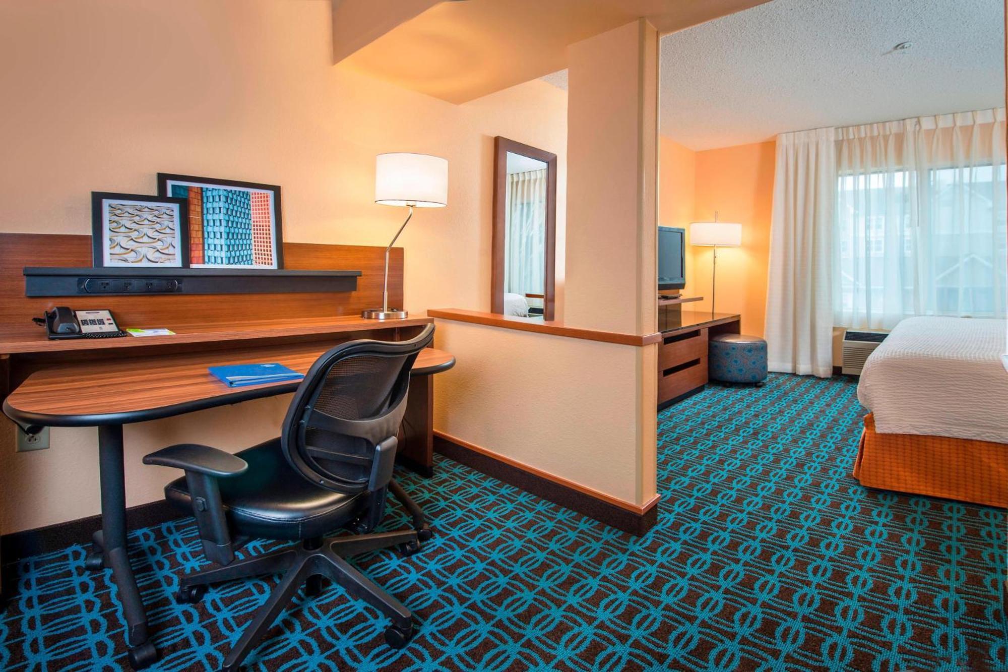 Fairfield Inn & Suites By Marriott Frederick Bagian luar foto