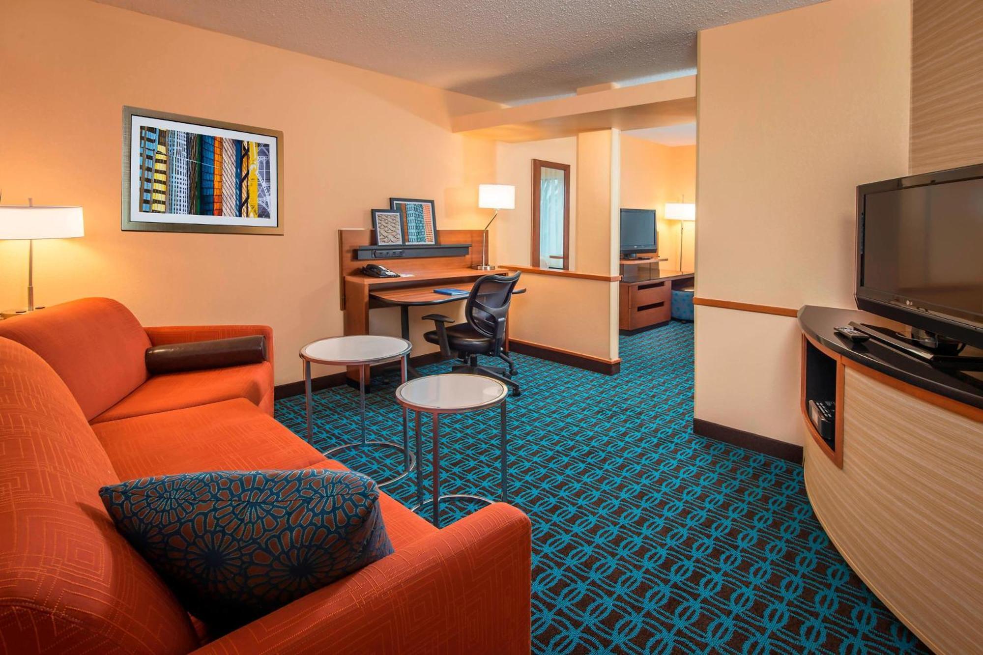 Fairfield Inn & Suites By Marriott Frederick Bagian luar foto