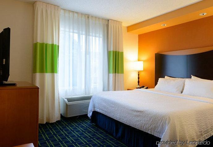 Fairfield Inn & Suites By Marriott Frederick Bagian luar foto