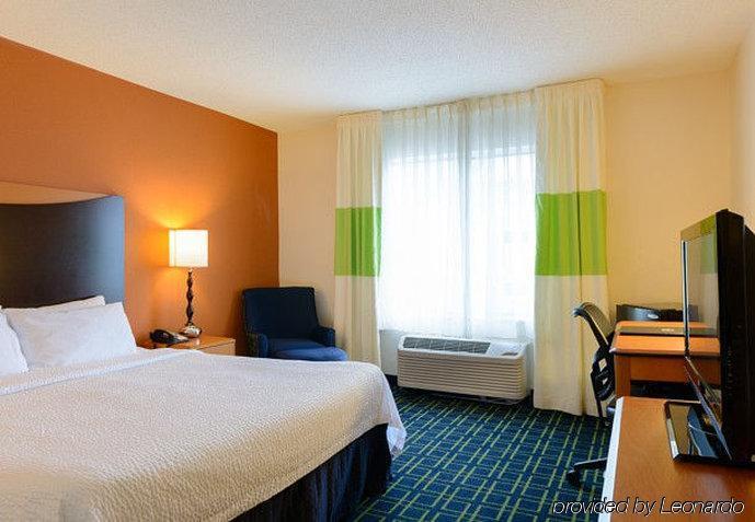 Fairfield Inn & Suites By Marriott Frederick Bagian luar foto