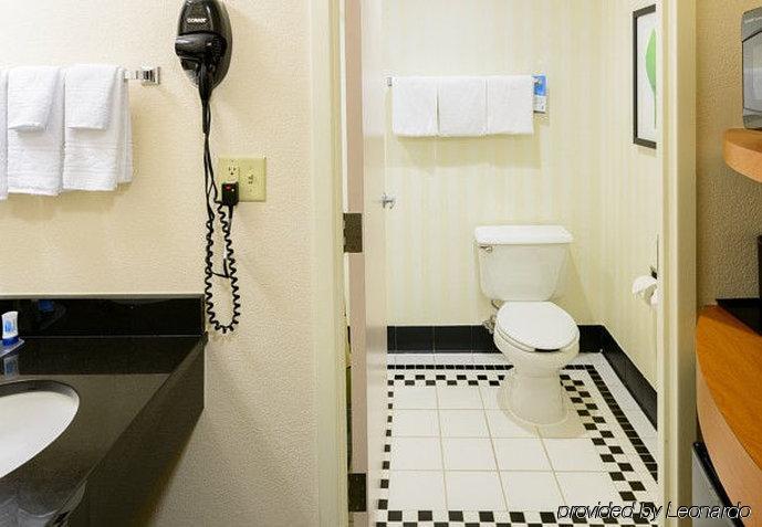 Fairfield Inn & Suites By Marriott Frederick Bagian luar foto