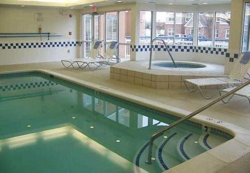 Fairfield Inn & Suites By Marriott Frederick Bagian luar foto
