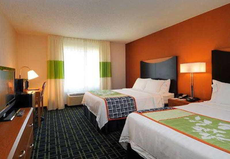Fairfield Inn & Suites By Marriott Frederick Bagian luar foto