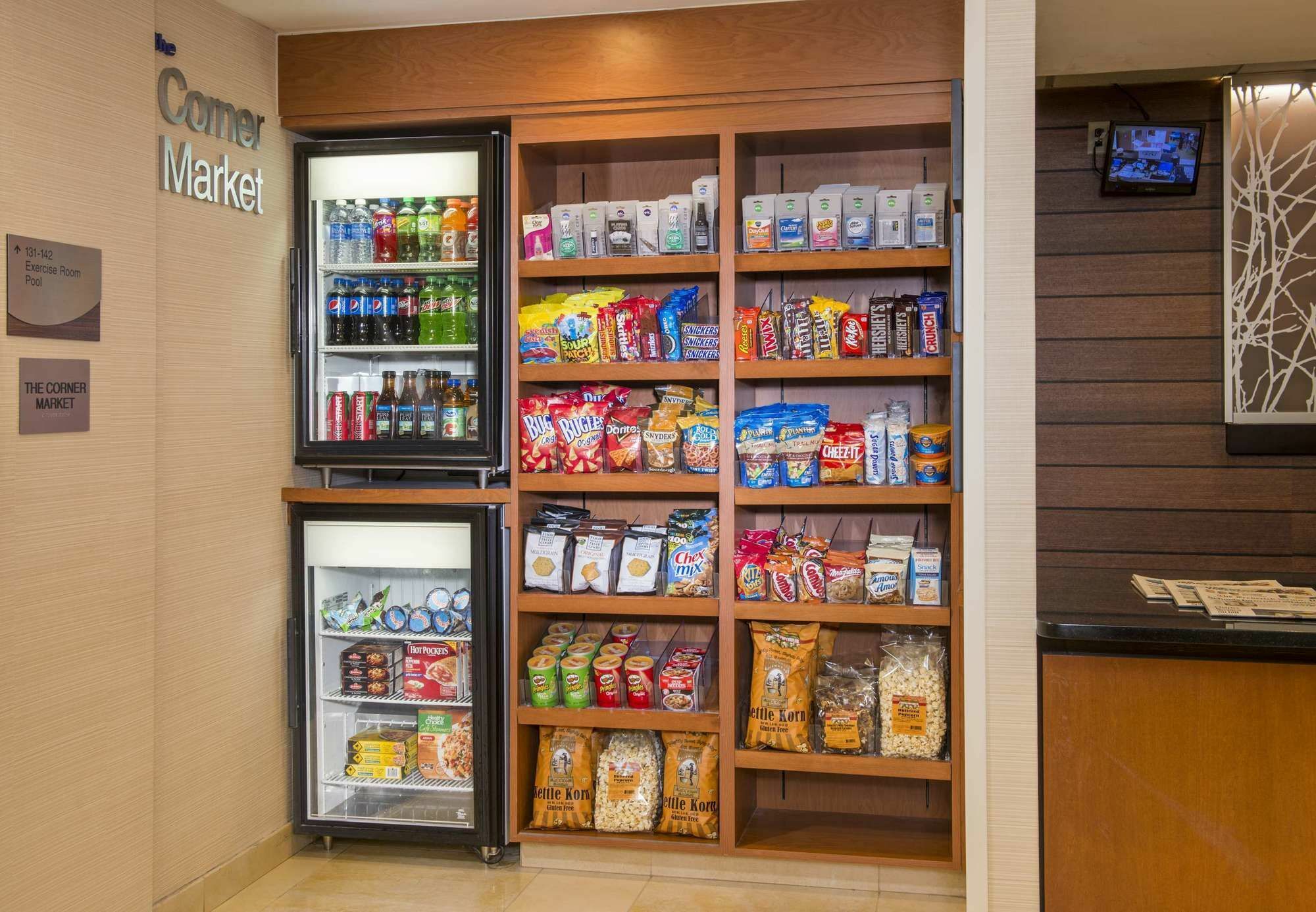 Fairfield Inn & Suites By Marriott Frederick Bagian luar foto
